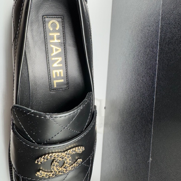 Chanel Chunky CC Slight Platform Lug Loafers - Picture 7 of 8